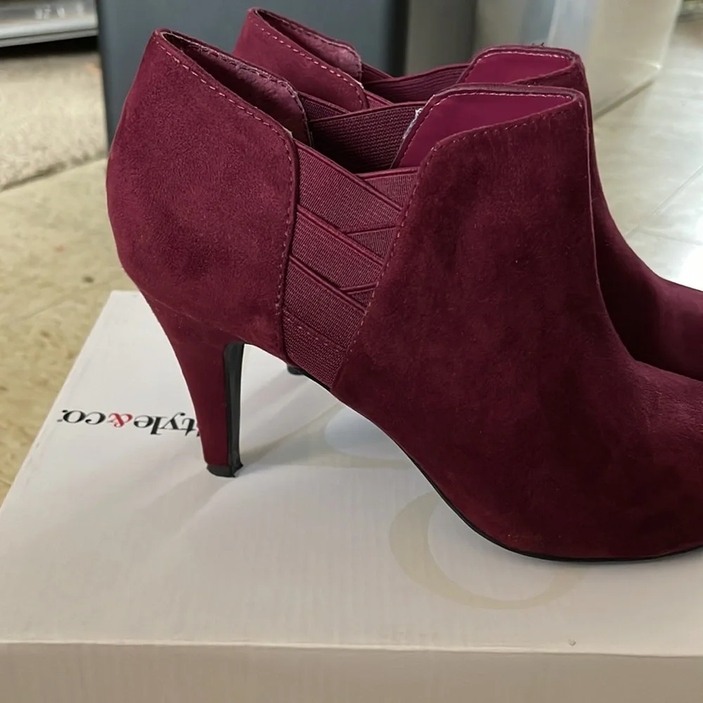 Booties - Picture 4 of 13